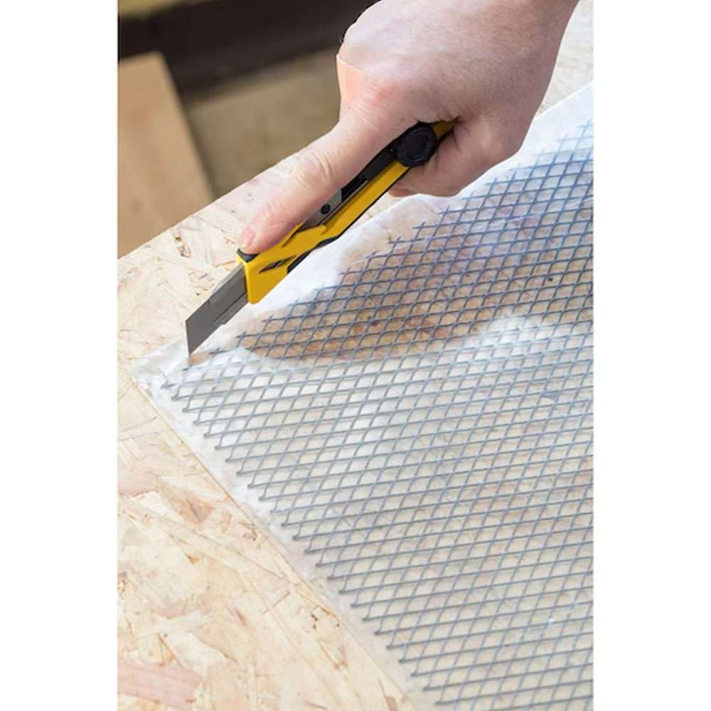 Cutter 18 mm with locking wheel 3 blade Stanley STHT-10268-0