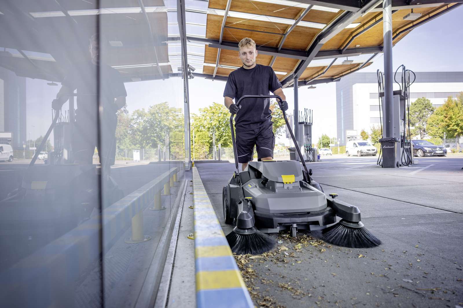 Karcher-Sweeper KM 70/30 C BP 2SB-Karcher