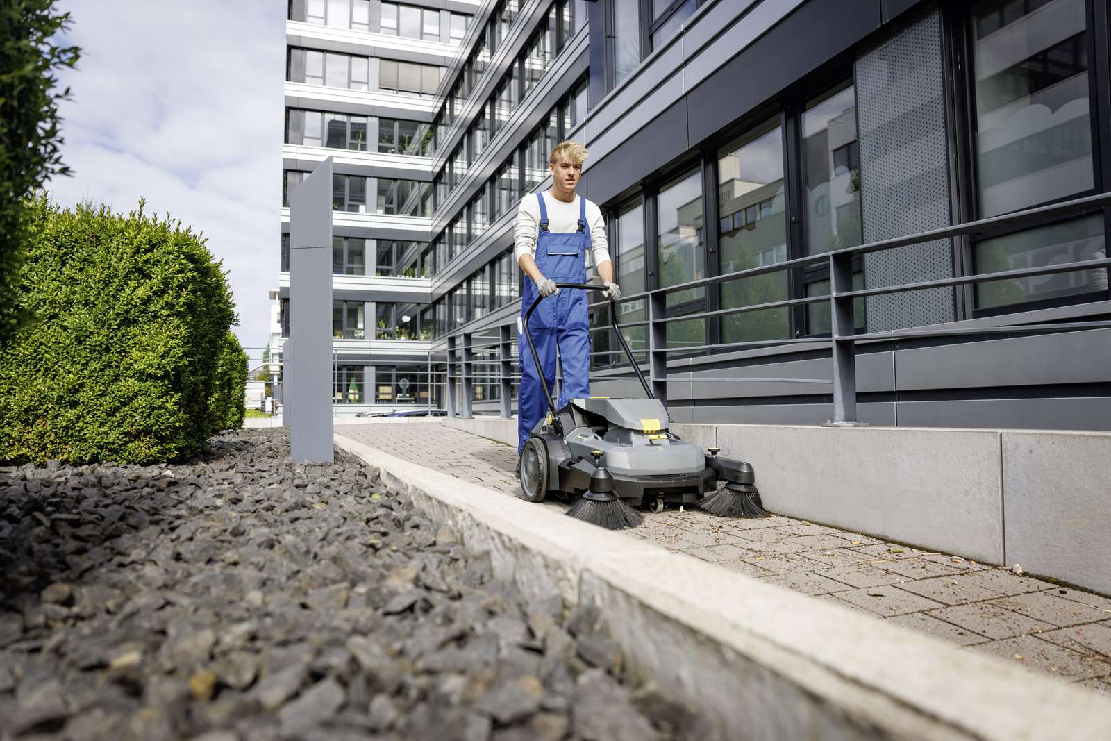 Karcher-Sweeper KM 70/30 C BP 2SB-Karcher