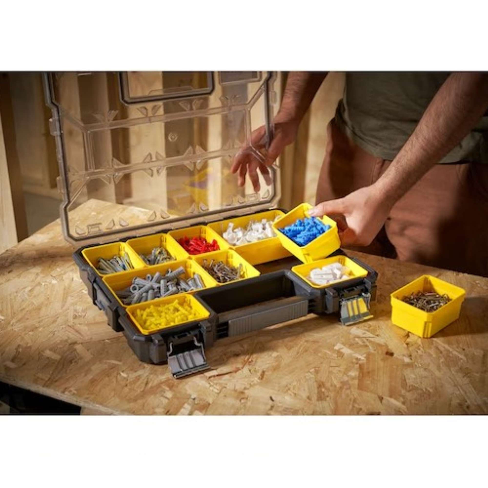 Professional low organizer with metal closures STANLEY FATMAX 1-97-517