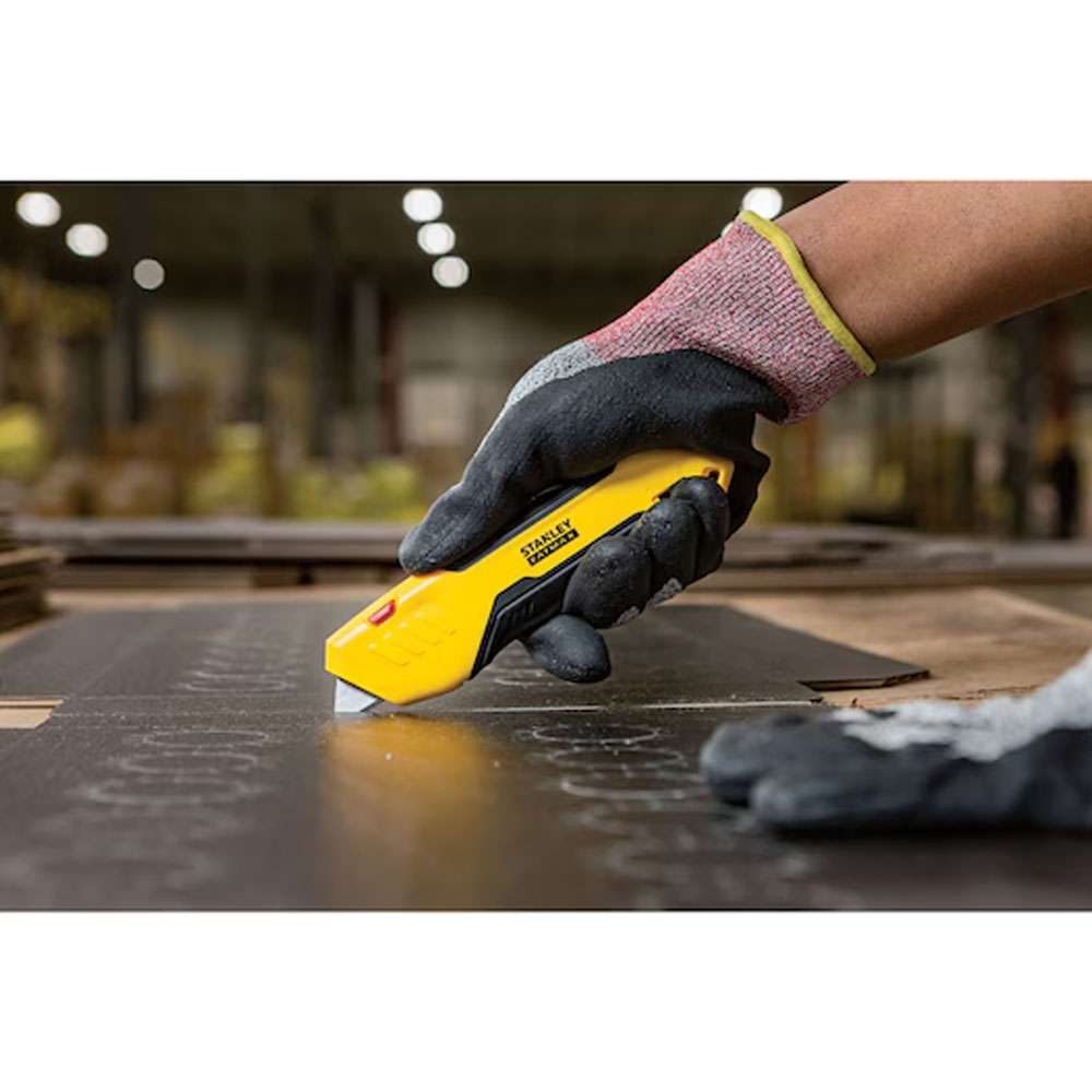 Knife with Safety Lever Stanley Fatmax FMHT10369-0