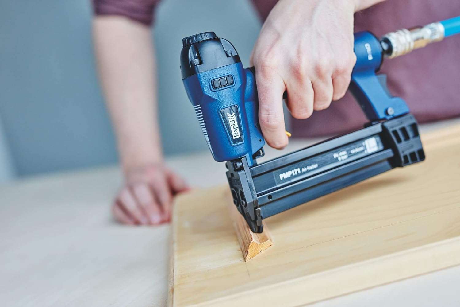 Pneumatic micro-pin stapler with 150-pin loader - Rapid PRO PMP171