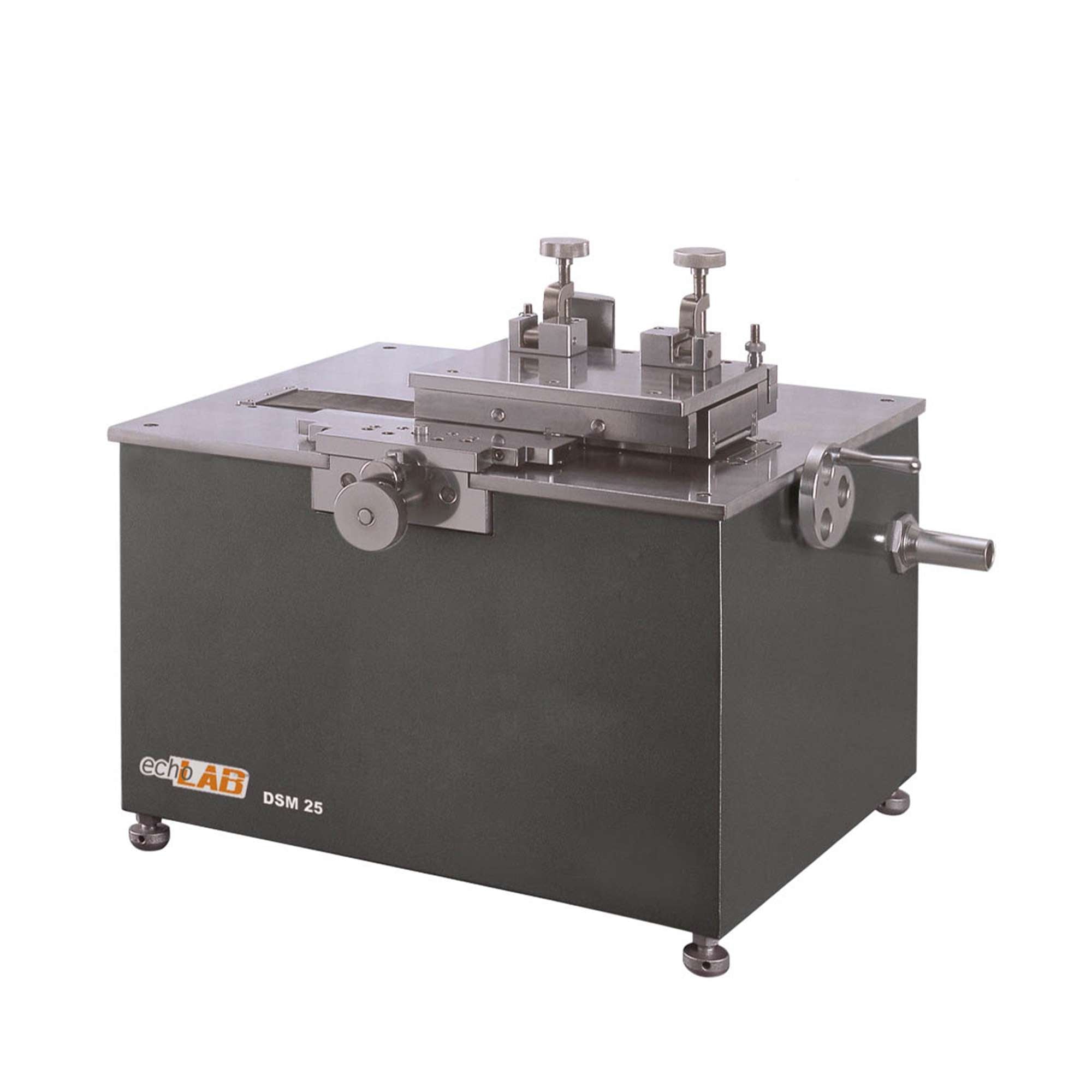 Dumbbell specimen making machine equipped with vacuum cleaner for scraps removal during operation - DSM 25 - echoLAB