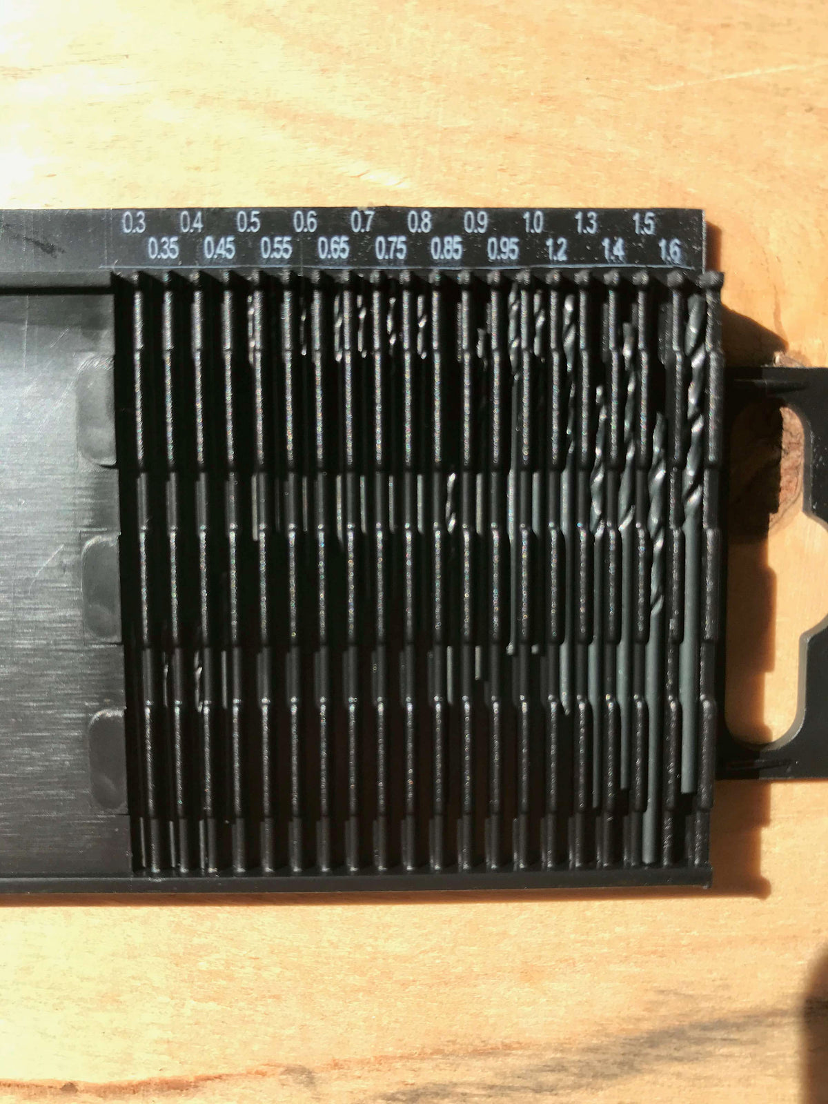 20-teiliges HSS-Bohrer-Set 0,3–1,6 mm – UT 10 SP04