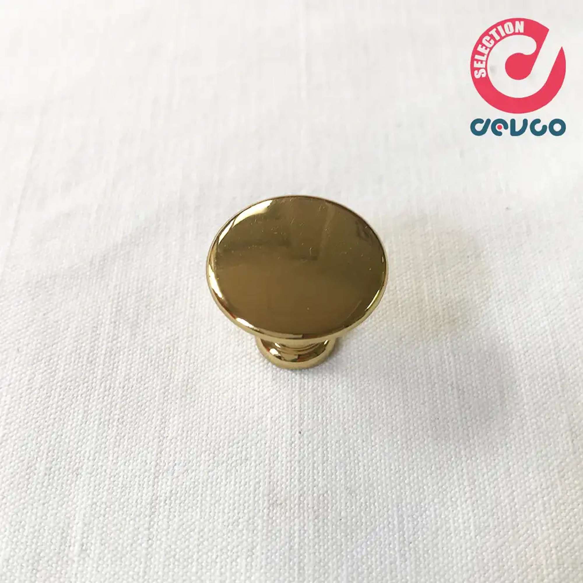 Knob size 20 gold color with pins and nuts  Omp Porro  152  20