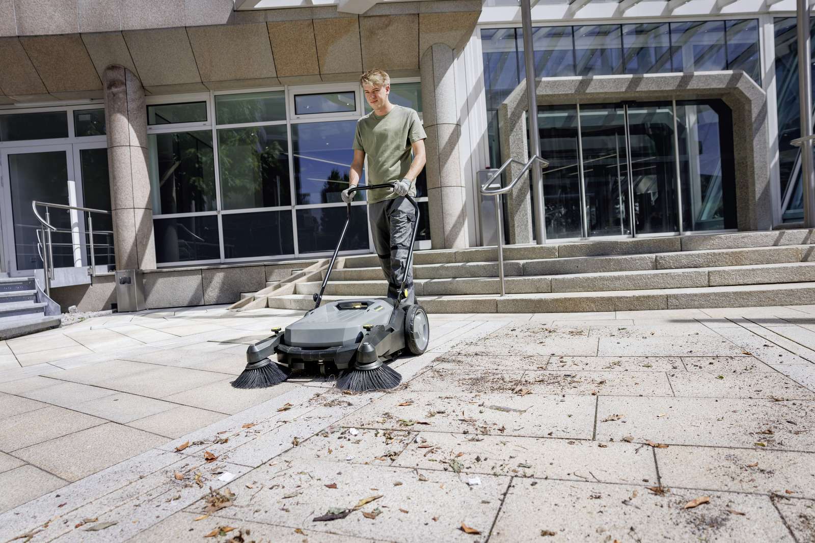 Karcher-Sweeper KM 70/20 C 2SB-Karcher
